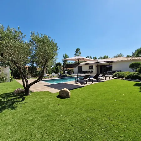 Alvalmax Villa